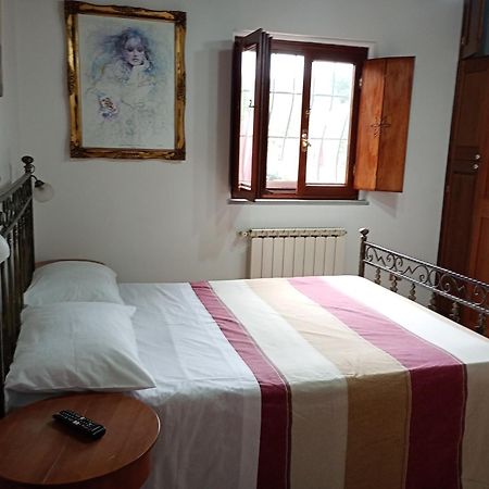 Independent Villa With Private Beach On The Lake Bracciano  Esterno foto