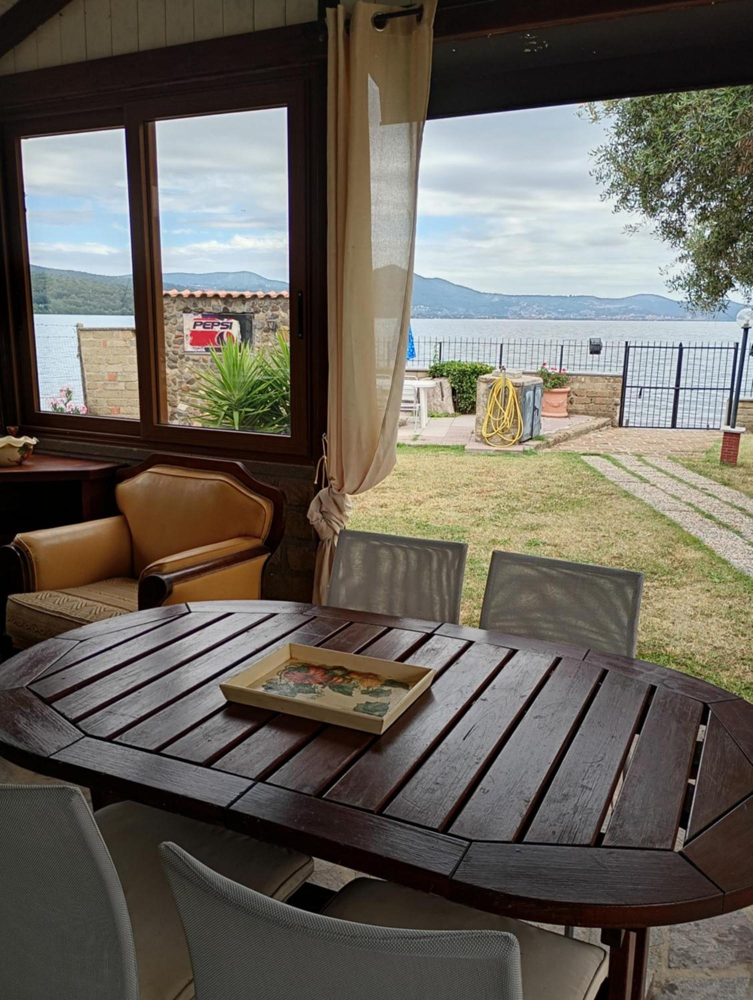 Independent Villa With Private Beach On The Lake Bracciano  Esterno foto